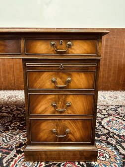 Engels-Antiek-Bureau