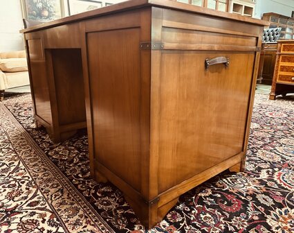 Klassiek-Engels-Bureau-Landkaart