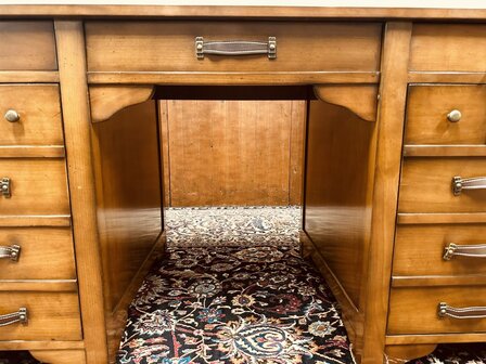 Klassiek-Engels-Bureau-Landkaart