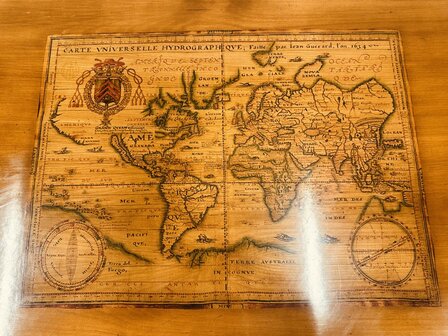 Klassiek-Engels-Bureau-Landkaart