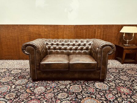 Chesterfield-Tweezits-Bank
