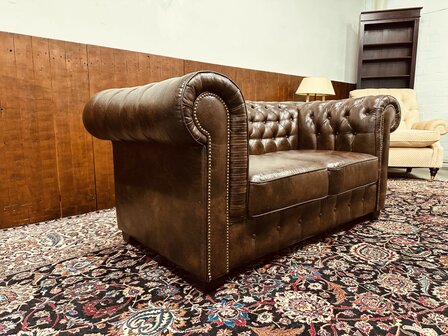 Chesterfield-Tweezits-Bank