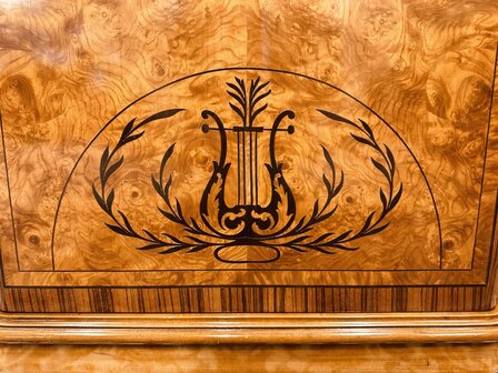 Antieke-Italiaanse-Dressoir