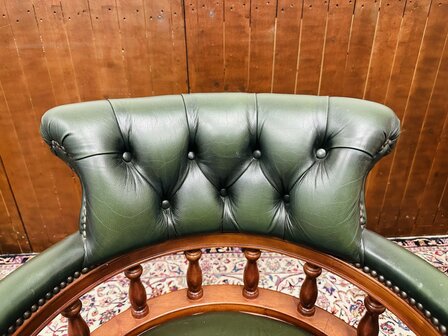 Groene-Engelse-Captain-Chair