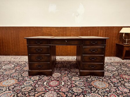 Antiek-Engels-Bureau