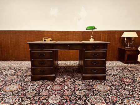 Antiek-Engels-Bureau