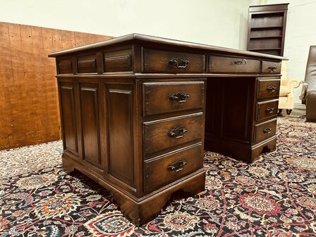 Antiek-Engels-Bureau