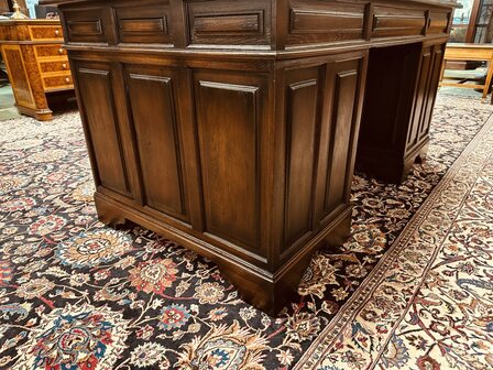 Antiek-Engels-Bureau