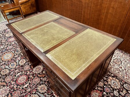 Antiek-Engels-Bureau