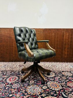 Klassieke-Chesterfield-President-Chair