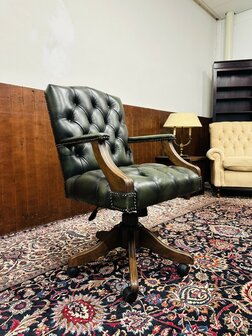 Klassieke-Chesterfield-President-Chair