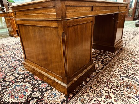 Klassiek-Engels-Eichholtz-Bureau