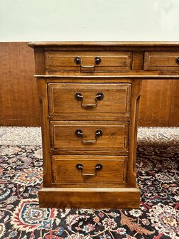 Klassiek-Engels-Eichholtz-Bureau