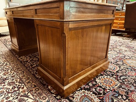 Klassiek-Engels-Eichholtz-Bureau