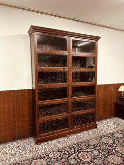 Oud-Engelse-Globe-Wernicke-Boekenkast