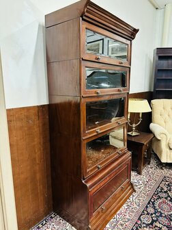 Klassieke-Globe-Wernicke-Boekenkast