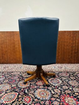 Engelse-Blauwe-Chesterfield-Bureaustoel