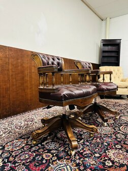 Set-Engelse-Chesterfield-Captain-Chairs