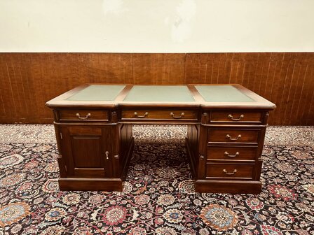 Chesterfield-Engels-Bureau-Partnerdesk