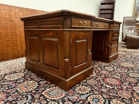 Chesterfield-Engels-Bureau-Partnerdesk