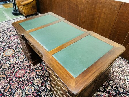 Chesterfield-Engels-Bureau-Partnerdesk