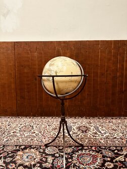 Globe-Op-Standaard