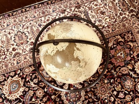 Globe-Op-Standaard