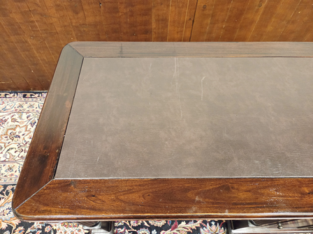 Antiek-klassiek-Engels-bureau-met-lederen-werkblad-7