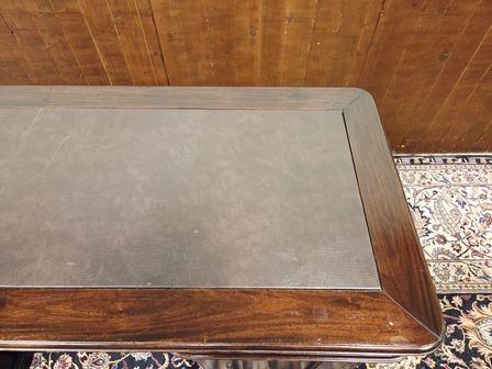 Antiek-klassiek-Engels-bureau-met-lederen-werkblad-8