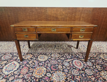 Klassieke-Engelse-eikenhout-campaign-maritieme-schrijftafel-bureau-eik-messing