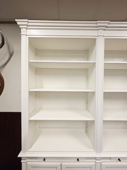 Witte-klassieke-boekenkast-kast-3