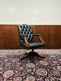 Engelse-President-Chair-Zwart