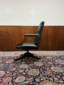 Engelse-President-Chair-Zwart