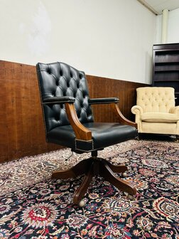 Engelse-President-Chair-Zwart