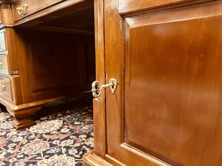 Antiek-Engels-Bureau-Partnerdesk