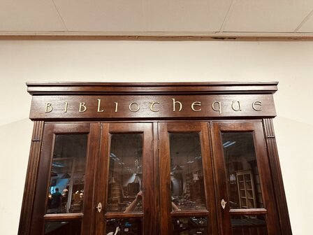 Klassiek-Engelse-Bibliotheque-Boekenkast