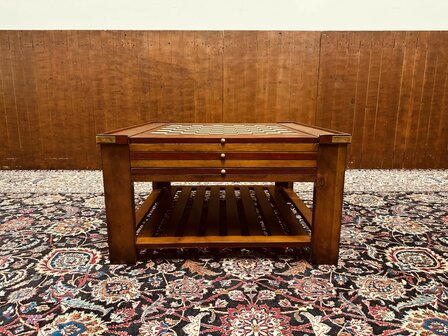 Autehtic-Models-Speeltafel
