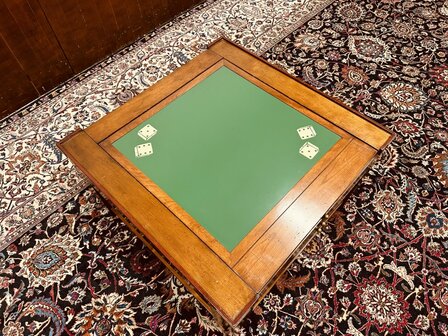 Autehtic-Models-Speeltafel