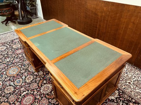 Klassiek-Engels-Bureau-Partnerdesk