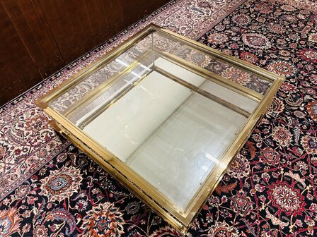 Regency-Eichholtz-Harvey-Salontafel