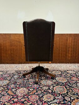 Engelse-Antieke-Chesterfield-Bureaustoel