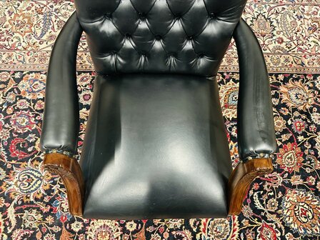 Zwarte-Engelse-Chesterfield-President-Chair