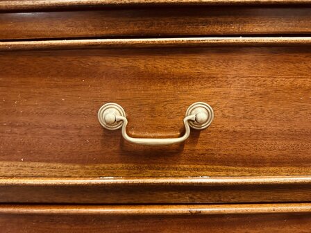 Engels-Klassiek-Bureau-met-Zwarte-Inleg