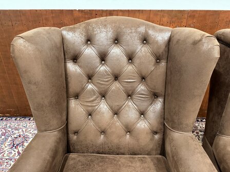 Klassiek-Engels-Chesterfield-Gestofeerde-Fauteuil-Club-Chair-met-Hocker-Poef-8