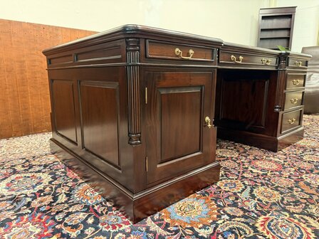 Groot-Klassiek-Engels-Antiek-Bureau-Partnerdesk-Lederen-Inleg-5