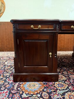 Groot-Klassiek-Engels-Antiek-Bureau-Partnerdesk-Lederen-Inleg-7