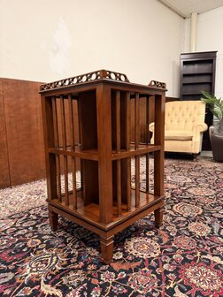 Antieke-klassieke-engelse-Oude-boekenmolen-draaibare-boekenkast-4
