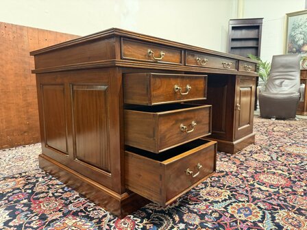 Klassiek-Engels-Antiek-Oud-Bureau-Desk-met-Zwart-Lederen-Inleg-12