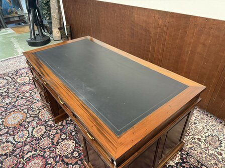 Klassiek-Engels-Antiek-Oud-Bureau-Desk-met-Zwart-Lederen-Inleg-16