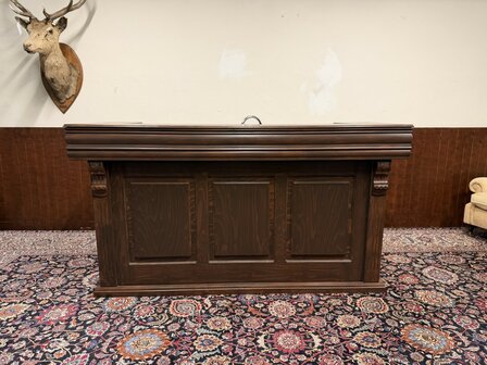 Klassiek-Engels-Antiek-Oud-Chesterfield-Mancave-Bar-Toog-Pubbar-met-Barkrukken